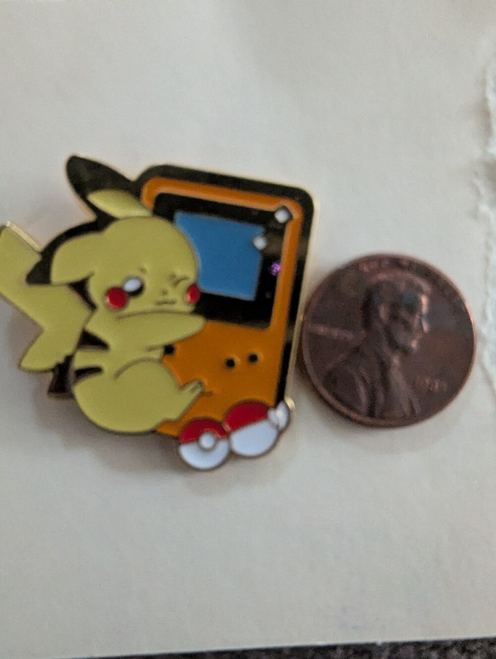 PIKACHU Gameboy Pin - Picture 2 of 4